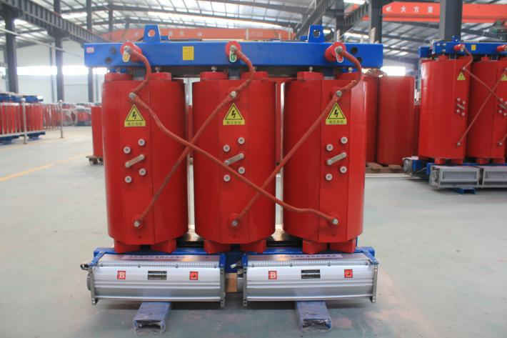 一般北京創(chuàng)聯(lián)匯通電氣全鋁的干式變壓器800kva價(jià)格是33900元，全銅的800kva干式變壓器價(jià)格是65000元。